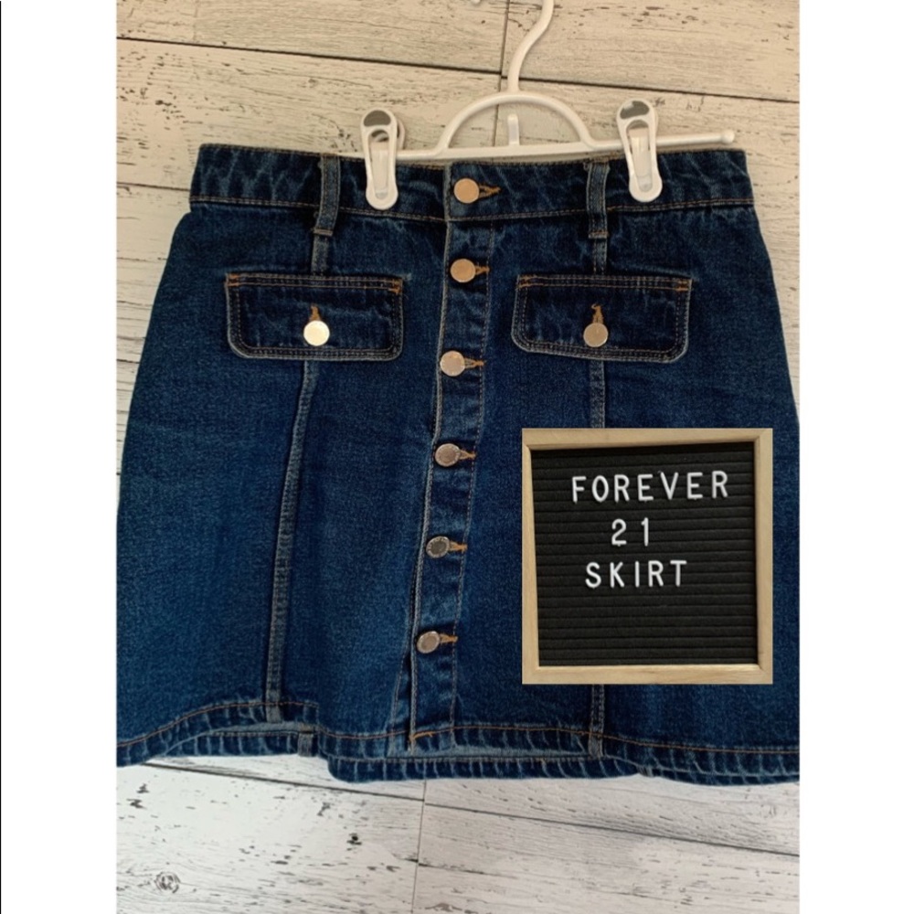 Forever 21 denim skirt🌞